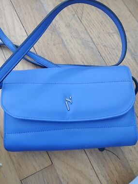 🌀Simply Vera ( Vera Wang ) Cobalt Blue Wallet Crossbody Shoulder Purse